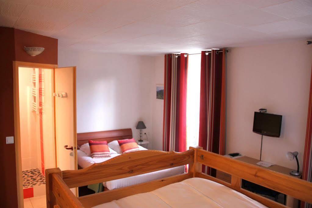 Agape Hotel Bessines Zewnętrze zdjęcie