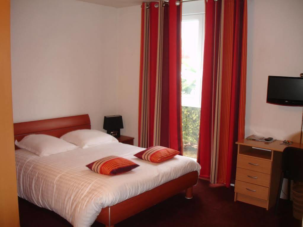 Agape Hotel Bessines Zewnętrze zdjęcie