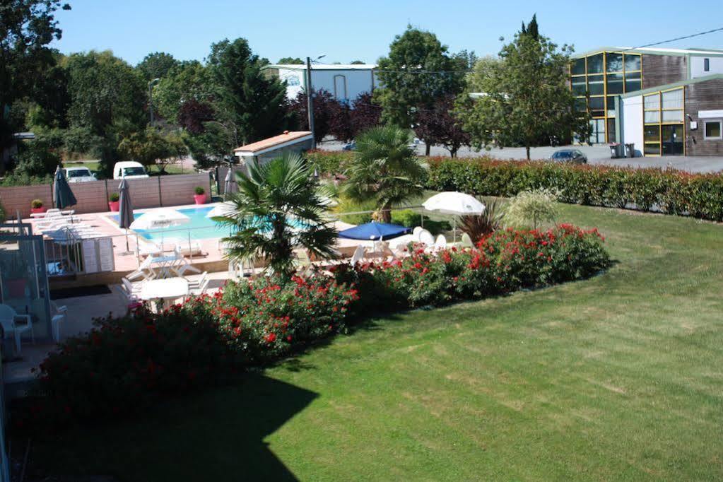 Agape Hotel Bessines Zewnętrze zdjęcie