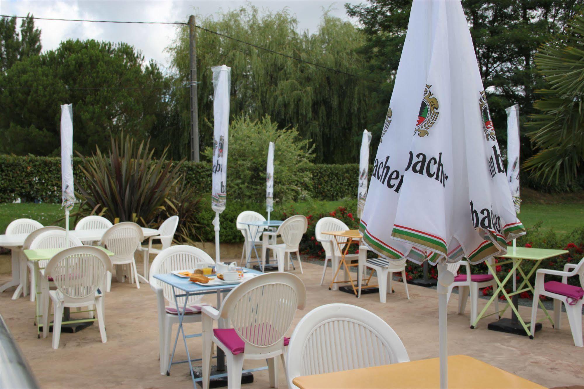 Agape Hotel Bessines Zewnętrze zdjęcie